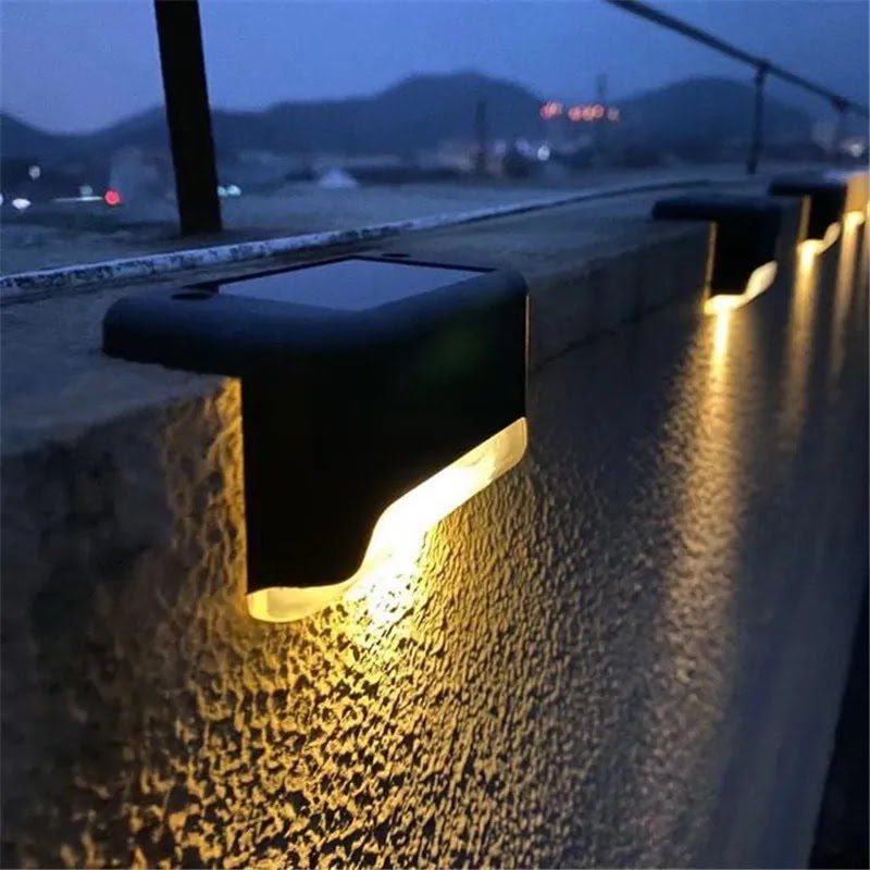 LAMPA SOLARA PENTRU SCARA Glorio
