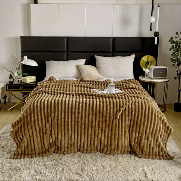 Patura Cocolino Groasa, Pentru Pat Dublu, 200 x 230 cm, Pufoasa si Calduroasa Neamtul.ro