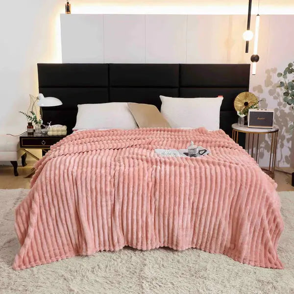 Patura Cocolino Groasa, Pentru Pat Dublu, 200 x 230 cm, Pufoasa si Calduroasa Neamtul.ro