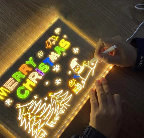 Tabla Luminoasa De Desenat LED Cu Laveta De Curatare + 7 Markere Color Neon Cadou Neamtul.ro