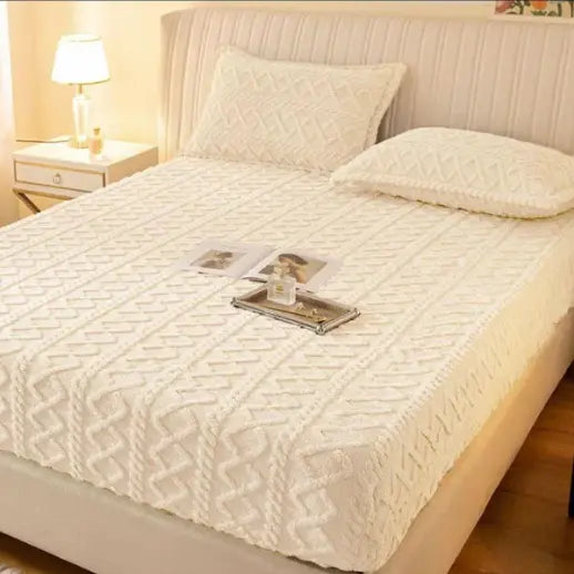Husa De Pat Cocolino, Cu Elastic, Pentru Pat Dublu + 2 Fete De Perna CADOU Doimeseriasi.ro