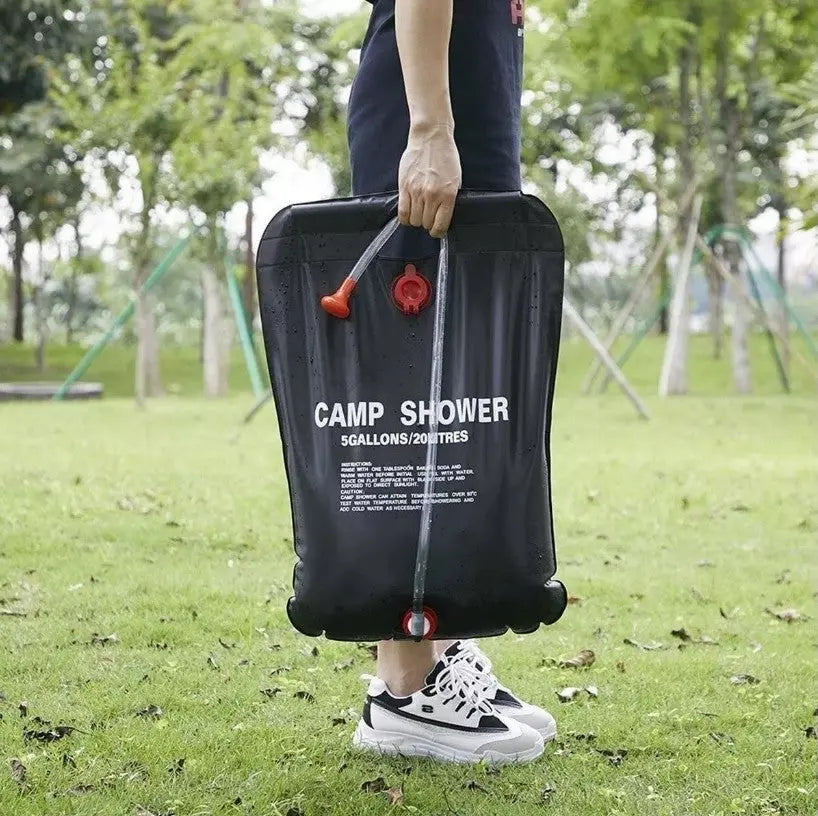 1+1 GRATIS: Dus Portabil Solar Pentru Camping 20L Doimeseriasi.ro