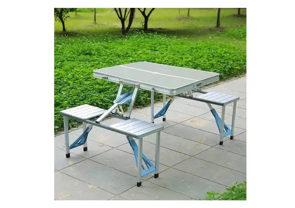 Masa Pliabila, Tip Geamantan, Cu 4 Scaune si Suport Umbrela, Din Aluminiu Doimeseriasi.ro