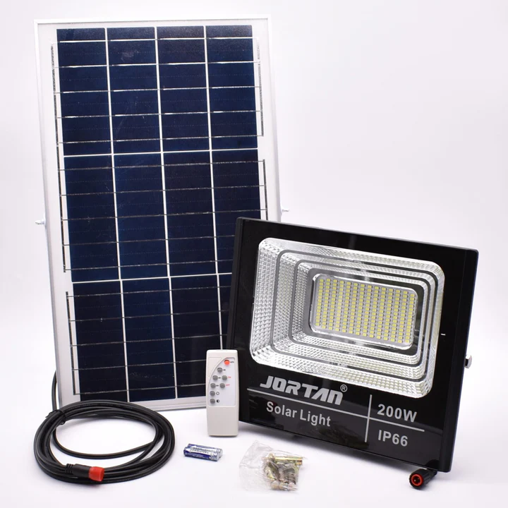 Pachet Promotional: Proiector  Rezistent Si Puternic Jortan 200W + Panou Solar + Telecomanda Si Accesorii,Incarcare Rapida Neamtul.ro