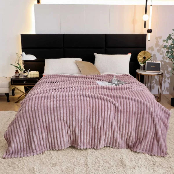 Pătură Cocolino Pufoasă cu Dungi – 200×230 cm, 100% Poliester, Model Uni Glorio