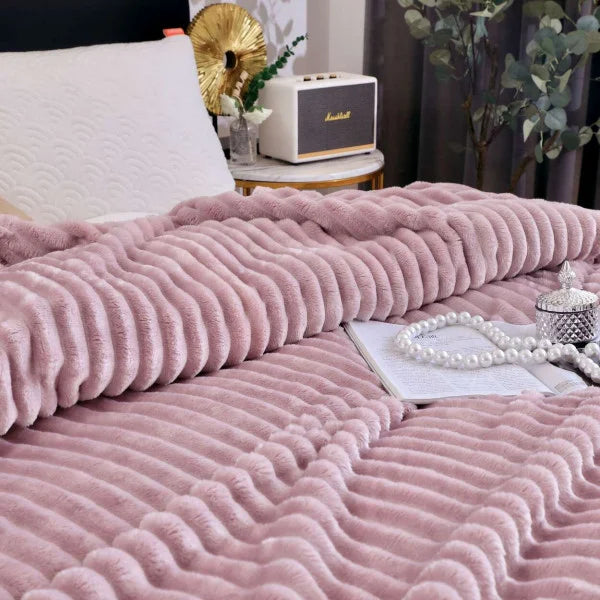 Pătură Cocolino Pufoasă cu Dungi – 200×230 cm, 100% Poliester, Model Uni Glorio