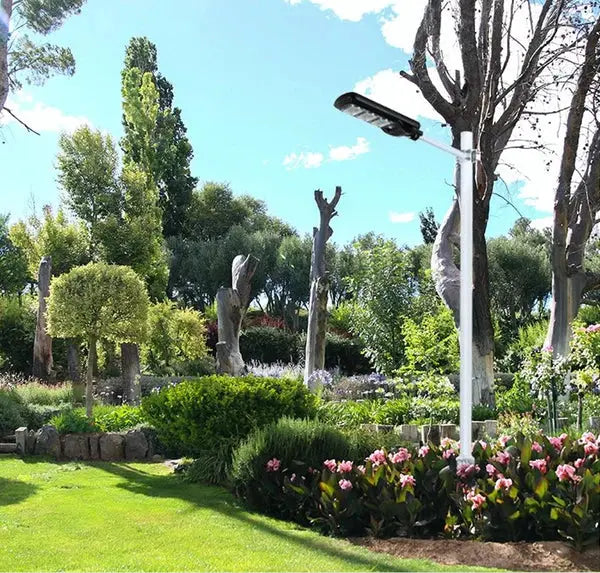 Lampa Stradala Cu Incarcare Solara   Panou Solar Integrat,  Putere Mare + Stalp De Sustinere CADOU + Acesorii+Lampa Solara 100x Led CADOU Doimeseriasi.ro
